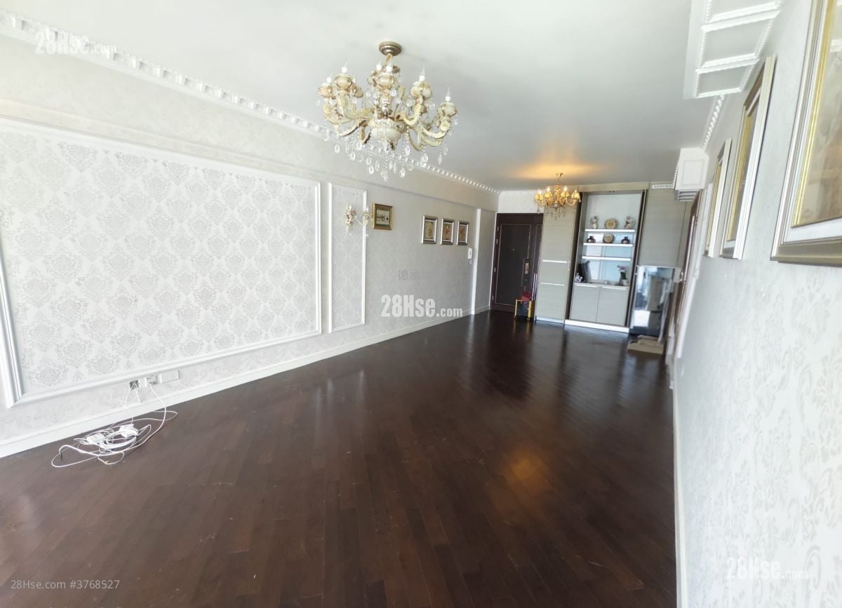 逸珑湾 租盘 4 房 , 3 浴室 1,395 平方尺