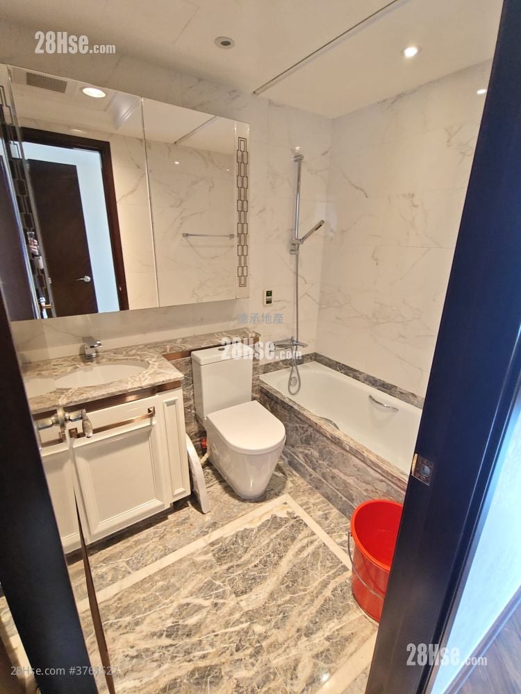 逸珑湾 租盘 4 房 , 3 浴室 1,395 平方尺