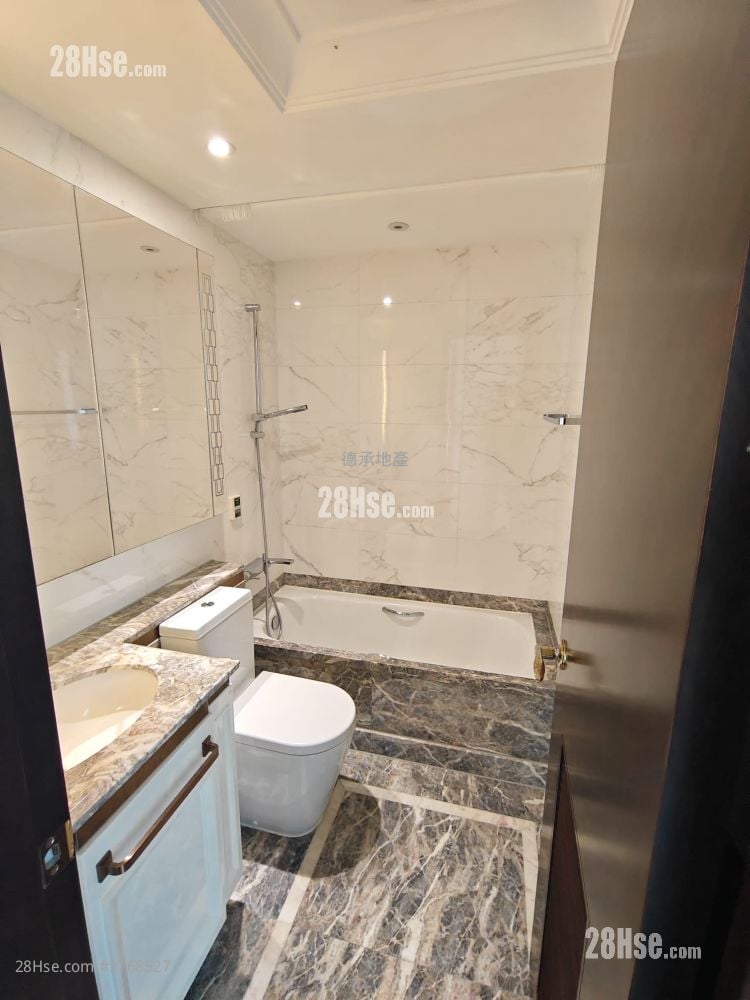 逸珑湾 租盘 4 房 , 3 浴室 1,395 平方尺