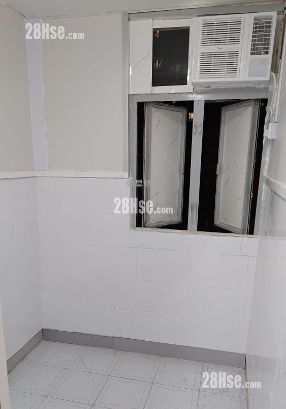 Tenement House Rental 1 Bedroom , 1 Bathroom 150 ft²