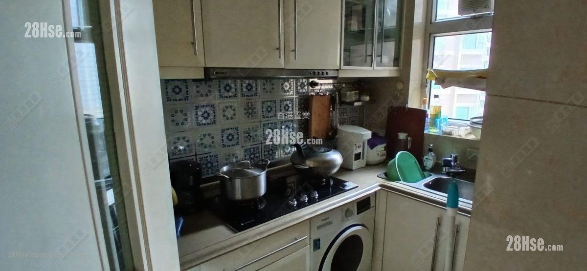 Banyan Garden Sell 2 Bedrooms , 1 Bathroom 460 ft²