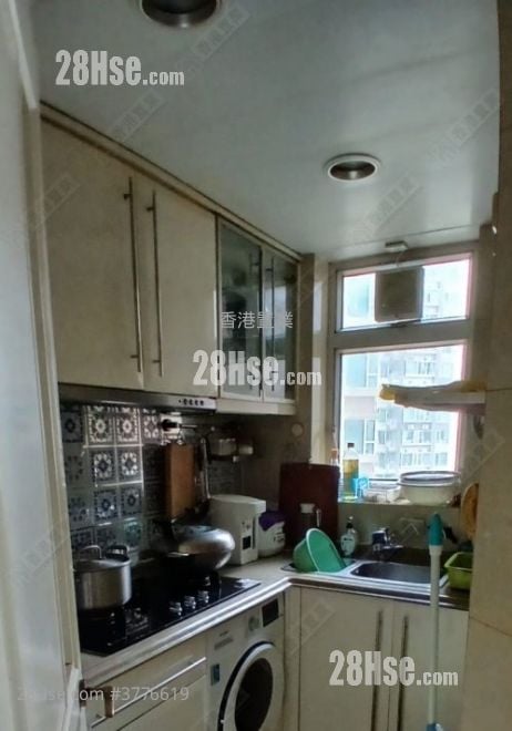 Banyan Garden Sell 2 Bedrooms , 1 Bathroom 460 ft²