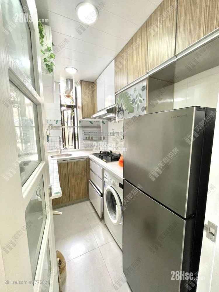 Luk Yeung Sun Chuen Sell 2 Bedrooms 445 ft²