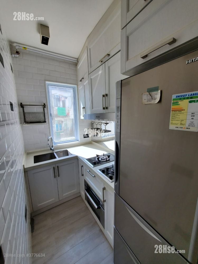 Eastway Towers Sell 1 Bedroom , 1 Bathroom 415 ft²