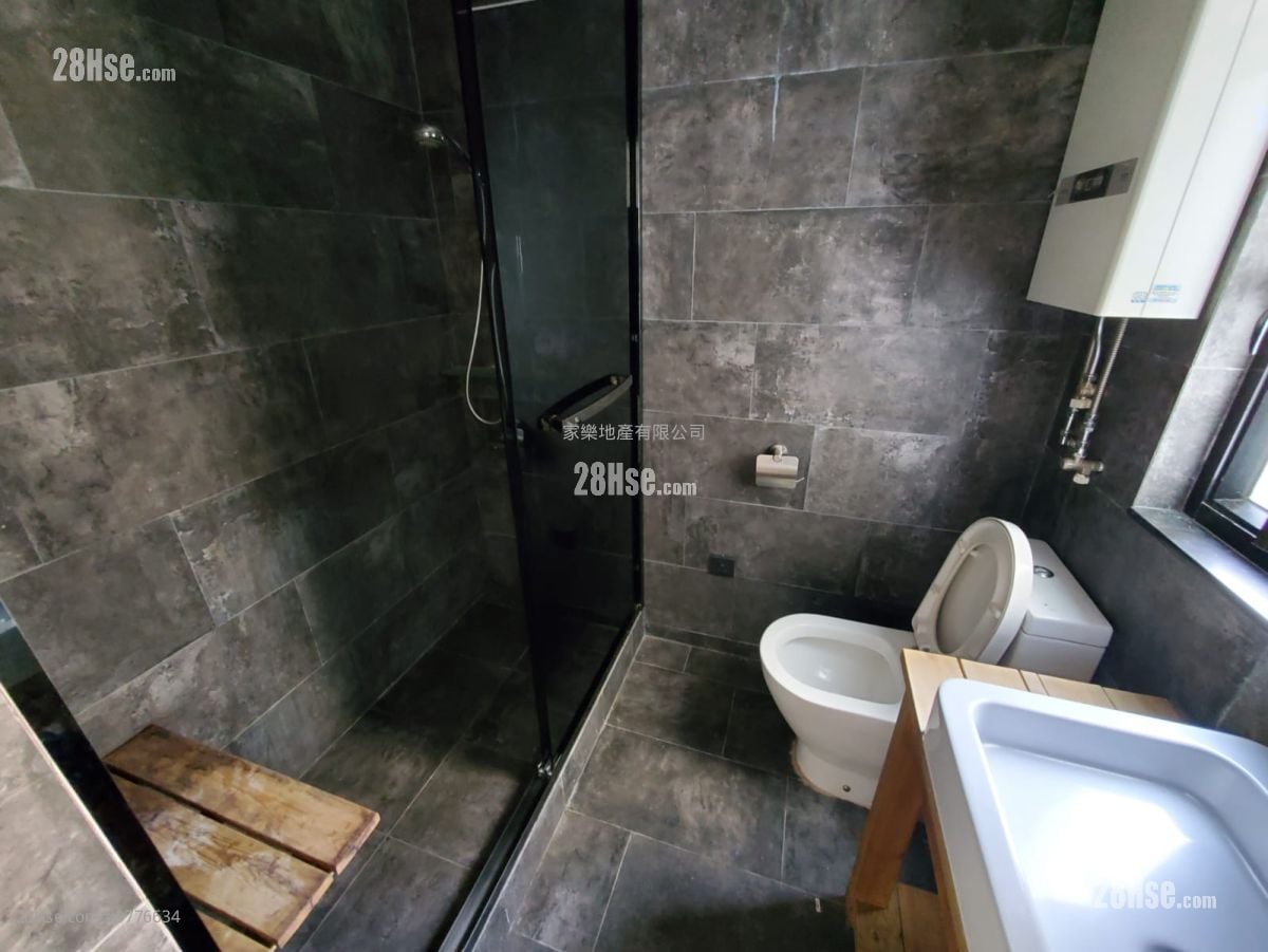 Eastway Towers Sell 1 Bedroom , 1 Bathroom 415 ft²