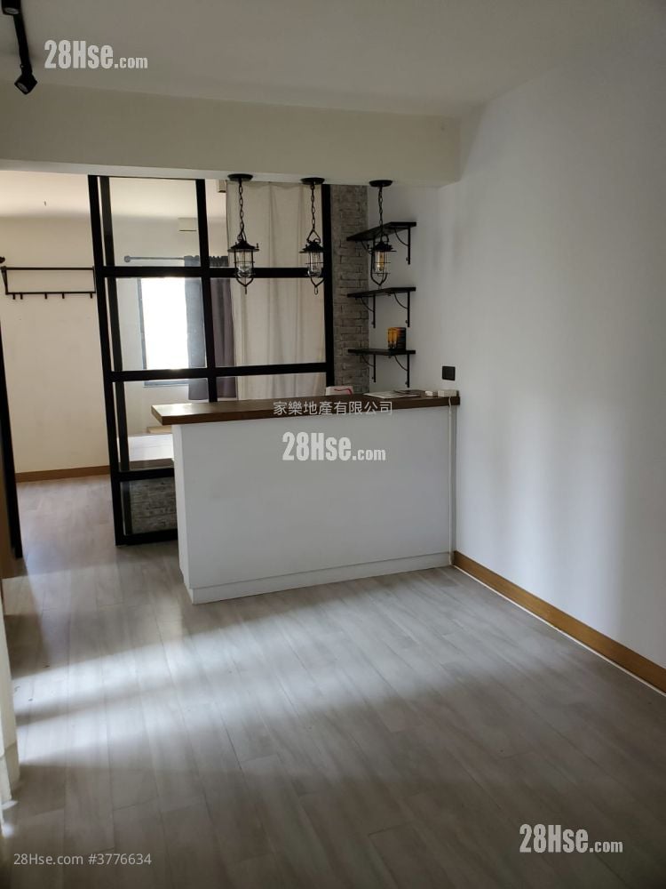 Eastway Towers Sell 1 Bedroom , 1 Bathroom 415 ft²