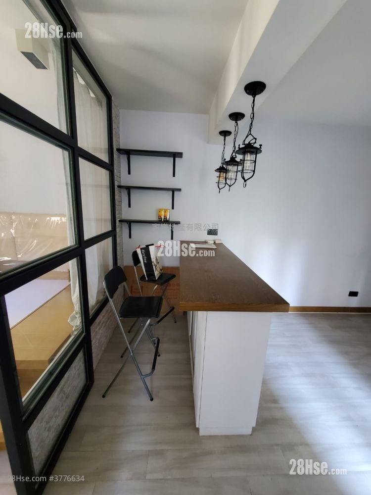 Eastway Towers Sell 1 Bedroom , 1 Bathroom 415 ft²