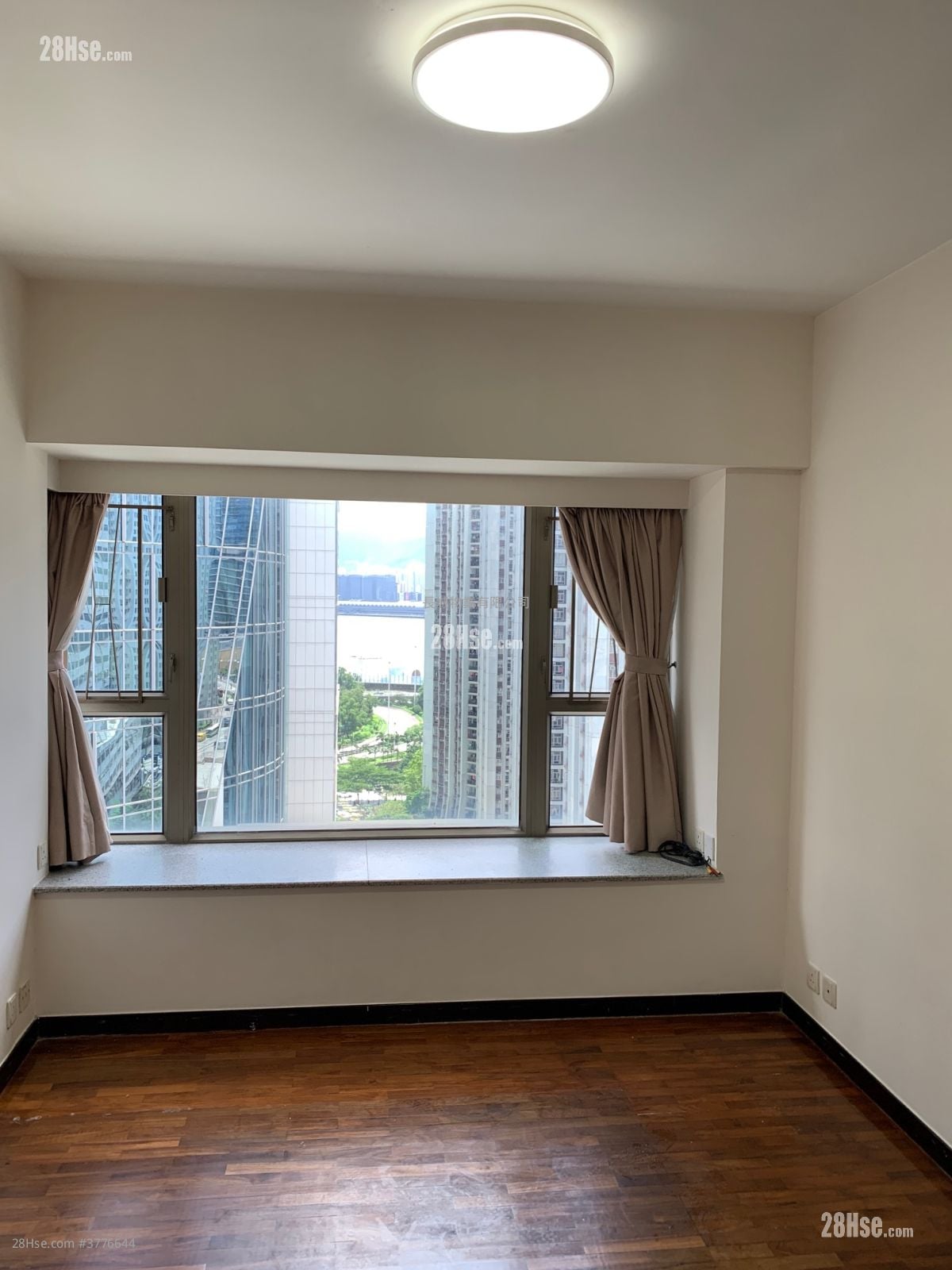 汇豪峰 售盘 3 房 , 2 浴室 685 平方尺