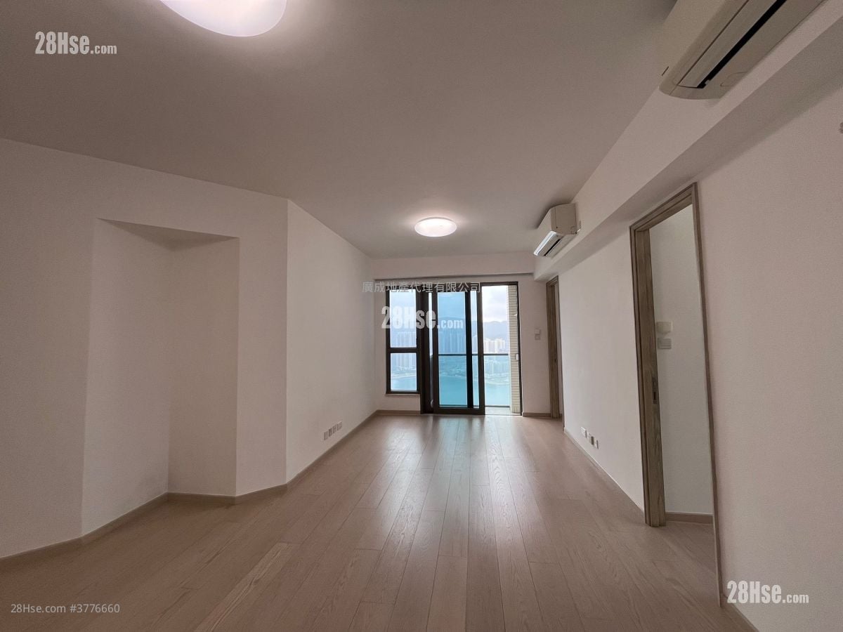 Sea To Sky Rental 3 Bedrooms , 2 Bathrooms 786 ft²