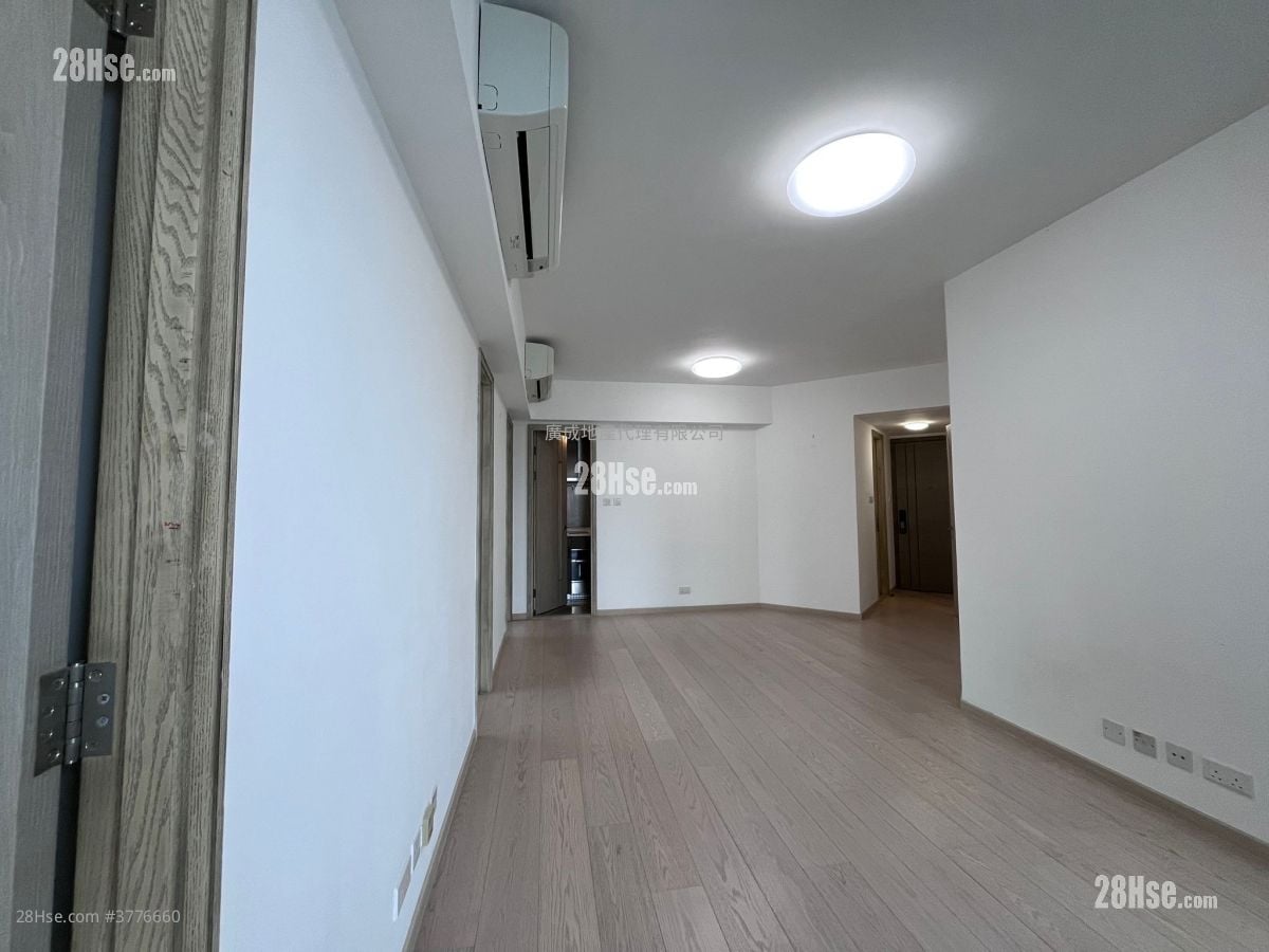 Sea To Sky Rental 3 Bedrooms , 2 Bathrooms 786 ft²