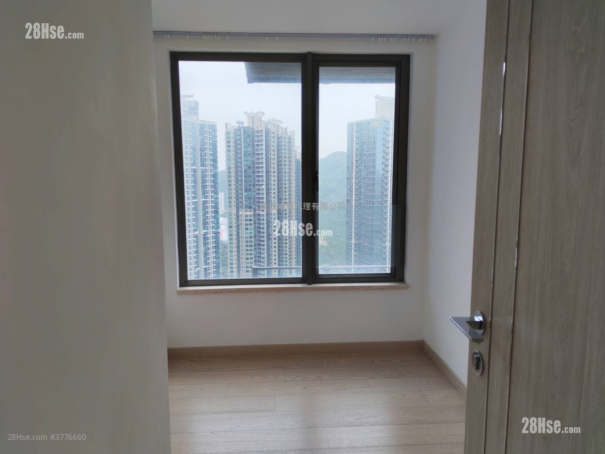 Sea To Sky Rental 3 Bedrooms , 2 Bathrooms 786 ft²