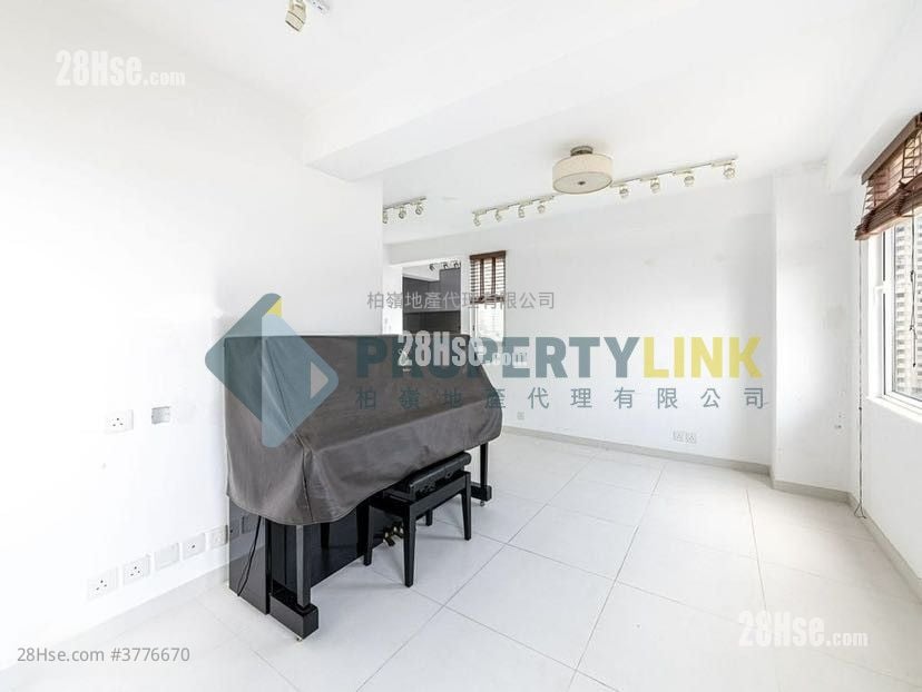 Sun Court Sell 2 Bedrooms , 1 Bathroom 584 ft²