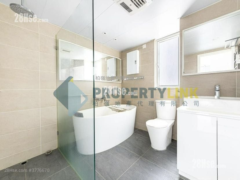 Sun Court Sell 2 Bedrooms , 1 Bathroom 584 ft²