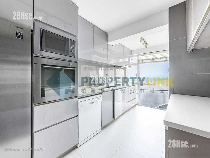 Sun Court Sell 2 Bedrooms , 1 Bathroom 584 ft²