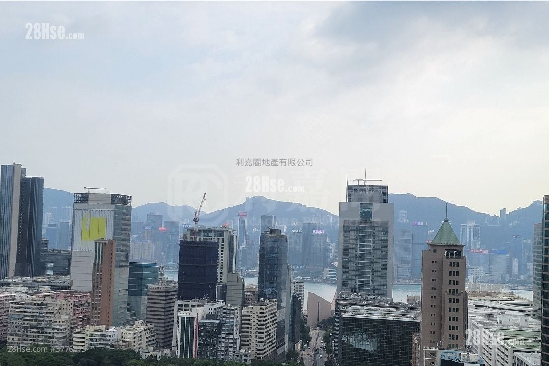 The Victoria Towers Sell 3 Bedrooms , 2 Bathrooms 915 ft²