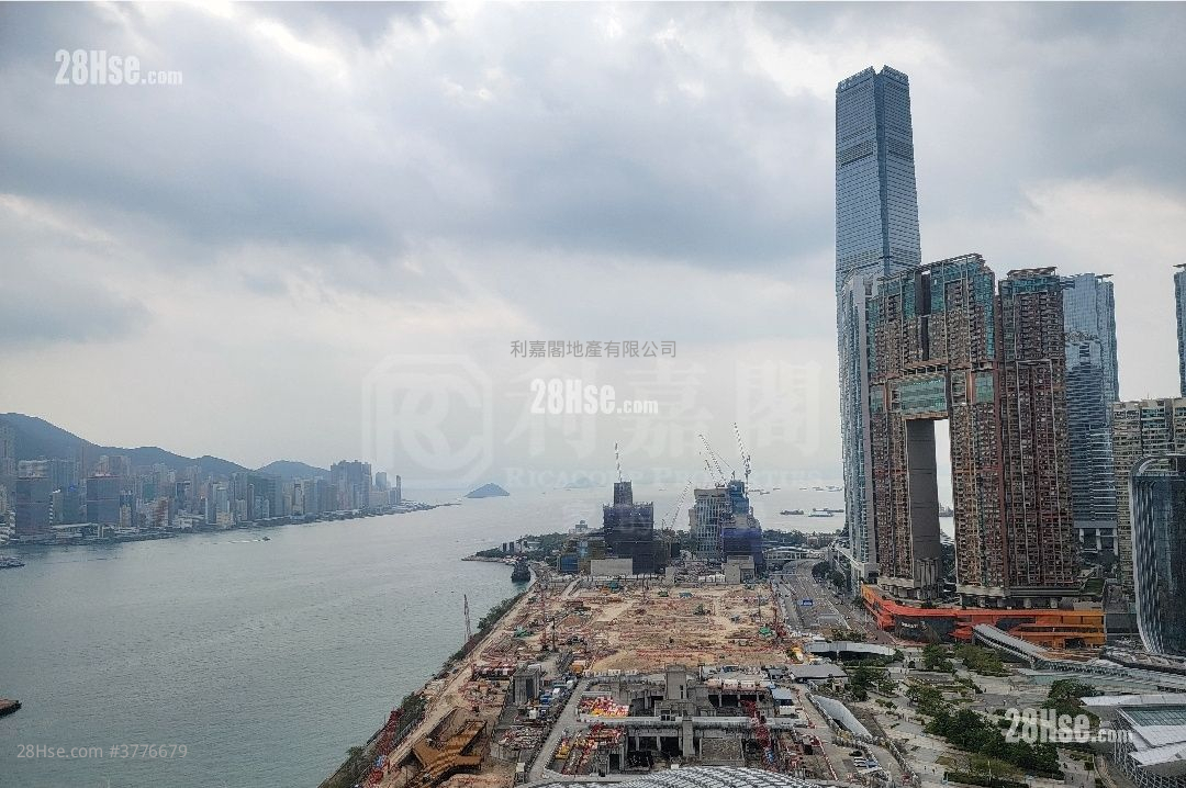 The Victoria Towers Sell 3 Bedrooms , 2 Bathrooms 915 ft²