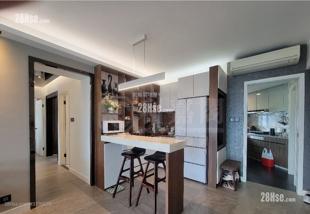 The Victoria Towers Sell 3 Bedrooms , 2 Bathrooms 915 ft²