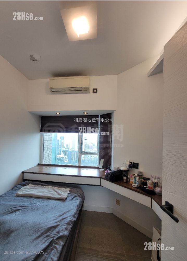 The Victoria Towers Sell 3 Bedrooms , 2 Bathrooms 915 ft²