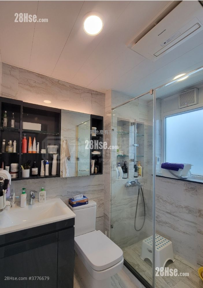 The Victoria Towers Sell 3 Bedrooms , 2 Bathrooms 915 ft²