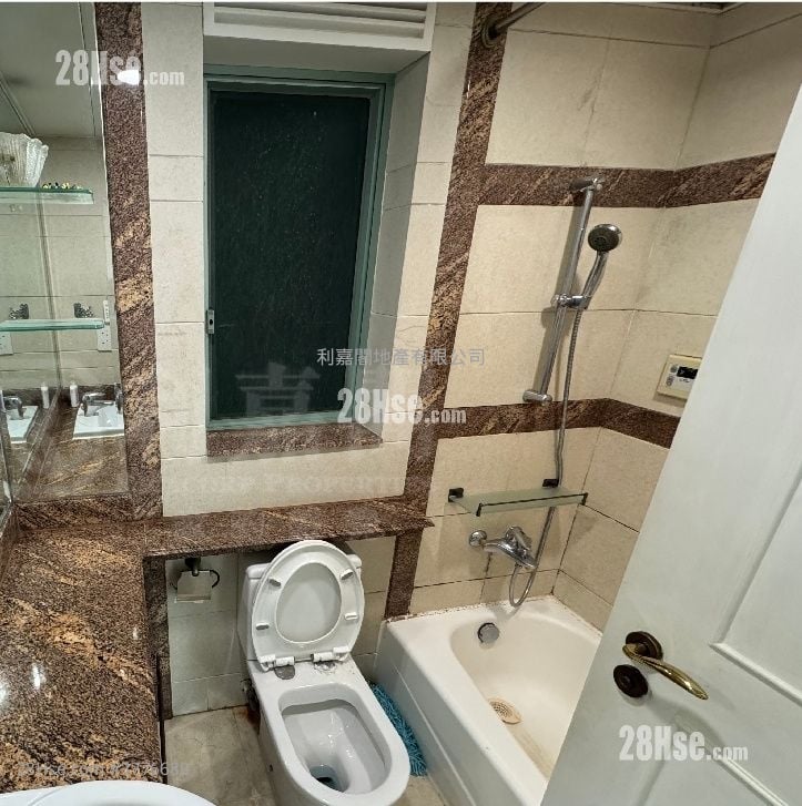 港景峰 售盘 3 房 , 2 浴室 899 平方尺