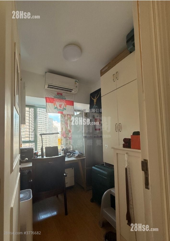 The Victoria Towers Sell 3 Bedrooms , 2 Bathrooms 841 ft²