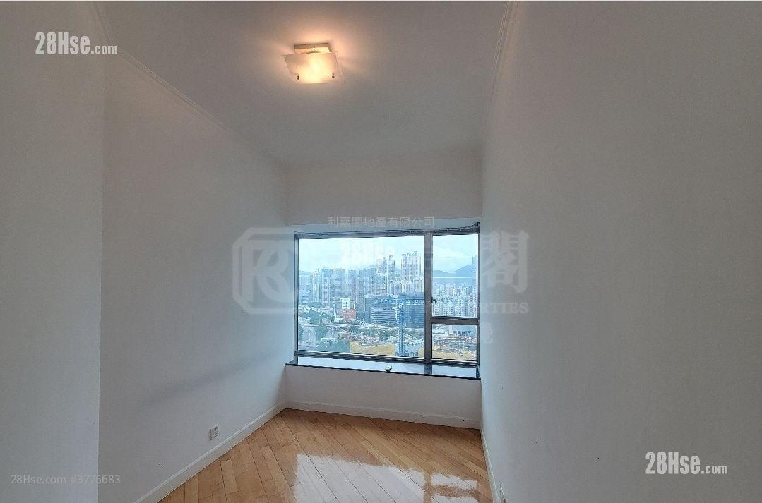 擎天半岛 售盘 3 房 , 3 浴室 1,130 平方尺