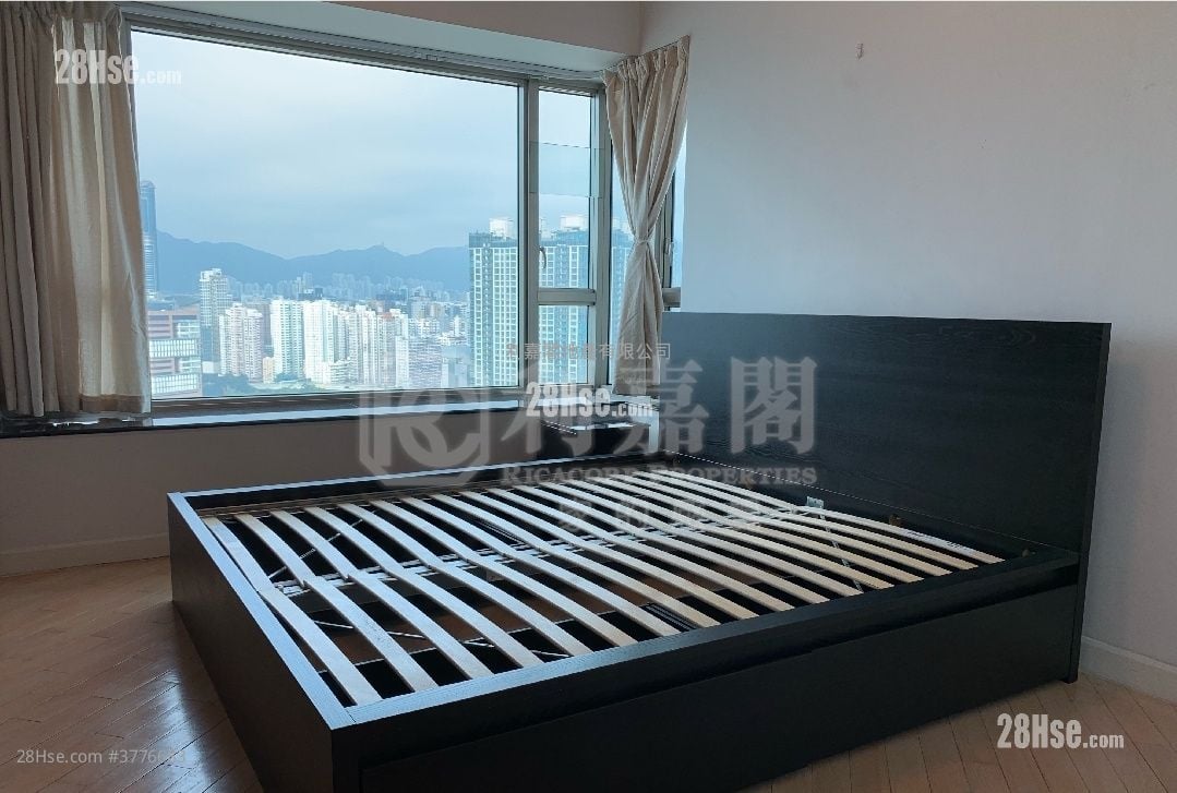 擎天半岛 售盘 3 房 , 3 浴室 1,130 平方尺