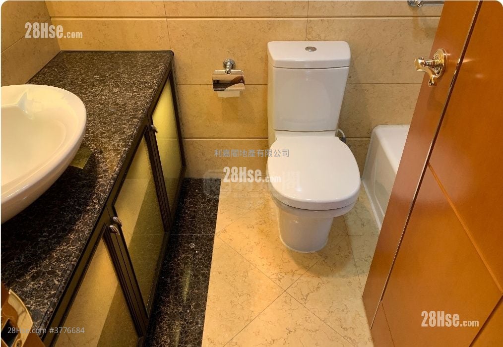 凯旋门 售盘 3 房 , 3 浴室 841 平方尺