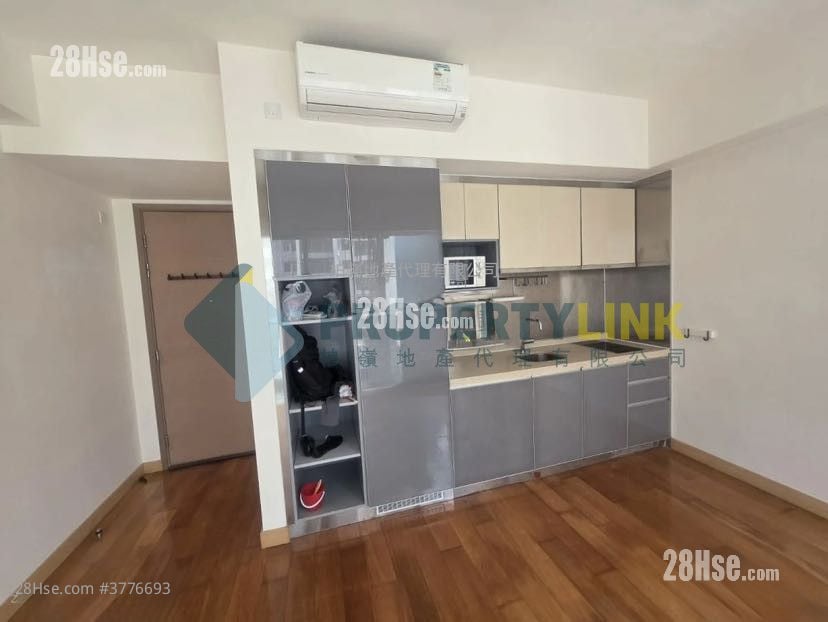 Island Crest Sell 1 Bedroom , 1 Bathroom 374 ft²