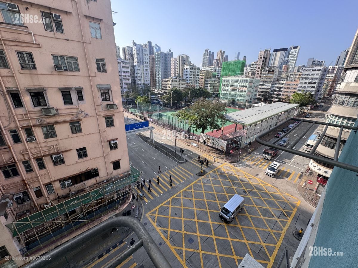 协群楼 租盘 2 房 , 1 浴室 200 平方尺