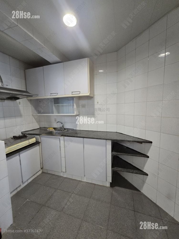 丽港城 售盘 2 房 517 平方尺