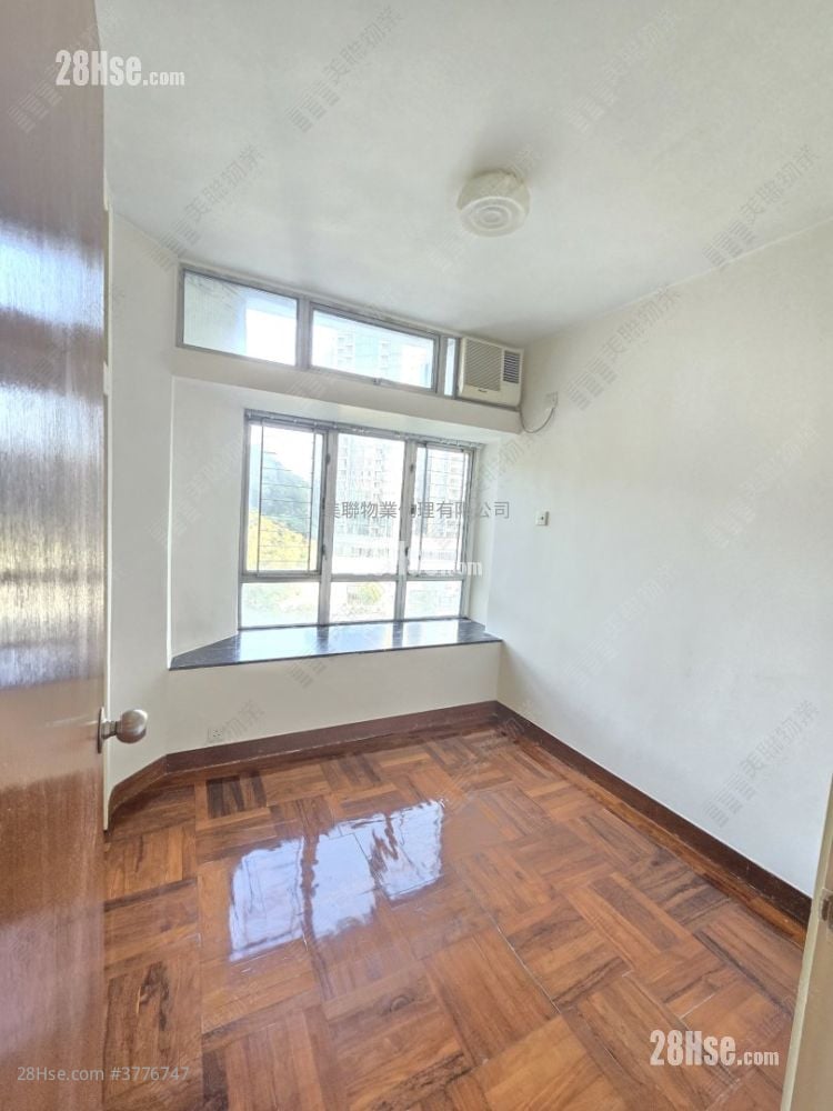 丽港城 售盘 2 房 517 平方尺