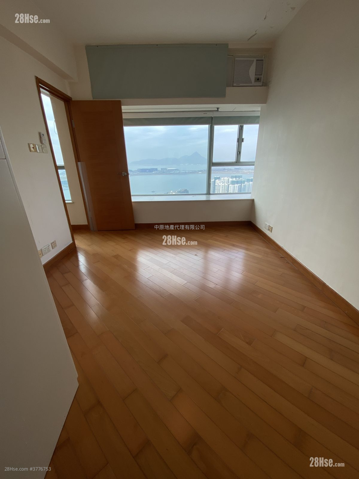 蓝天海岸 售盘 3 房 , 2 浴室 911 平方尺