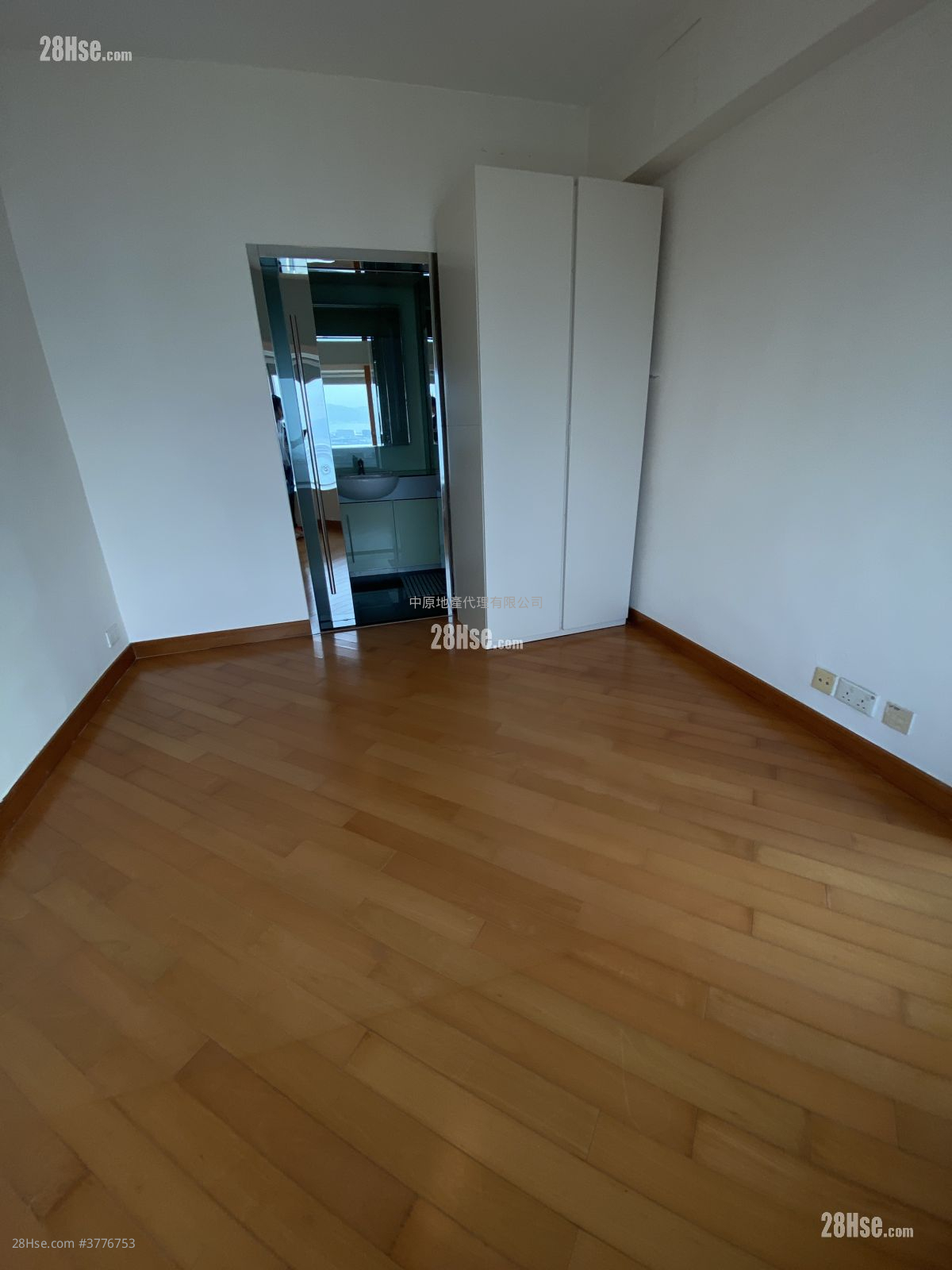 蓝天海岸 售盘 3 房 , 2 浴室 911 平方尺