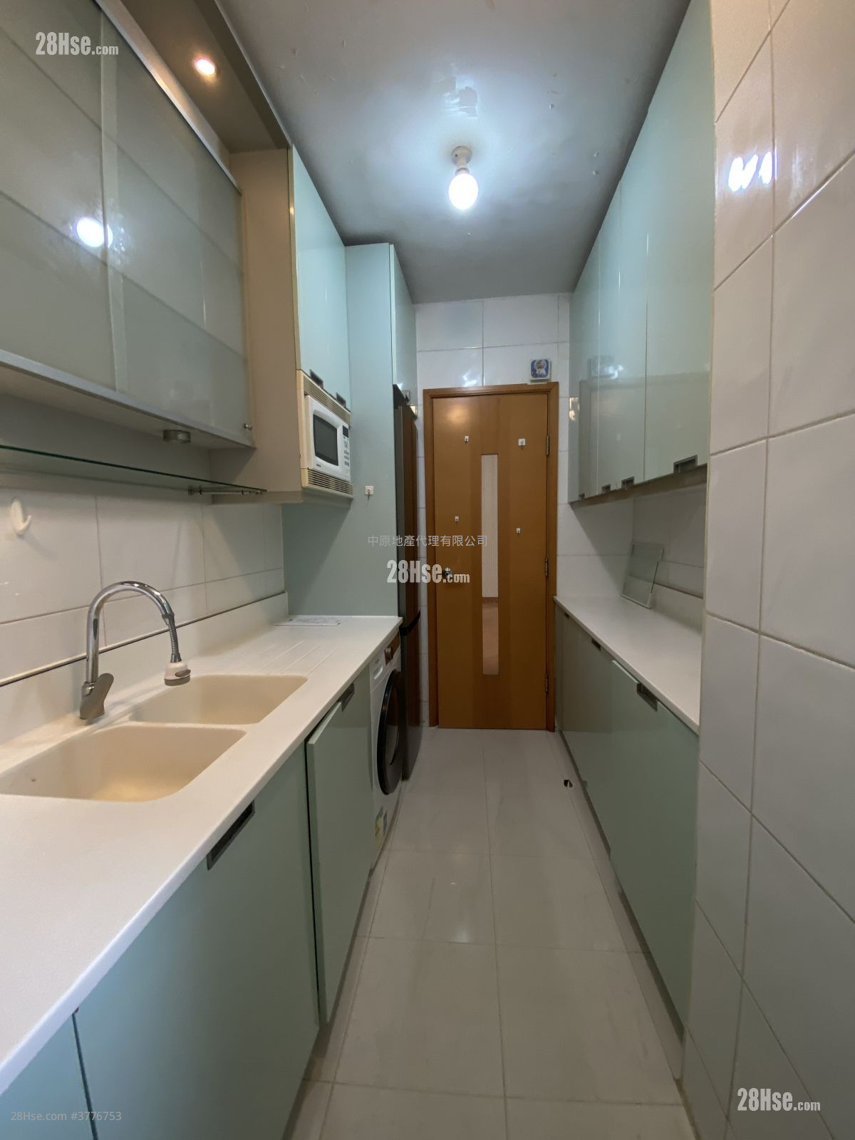 蓝天海岸 售盘 3 房 , 2 浴室 911 平方尺