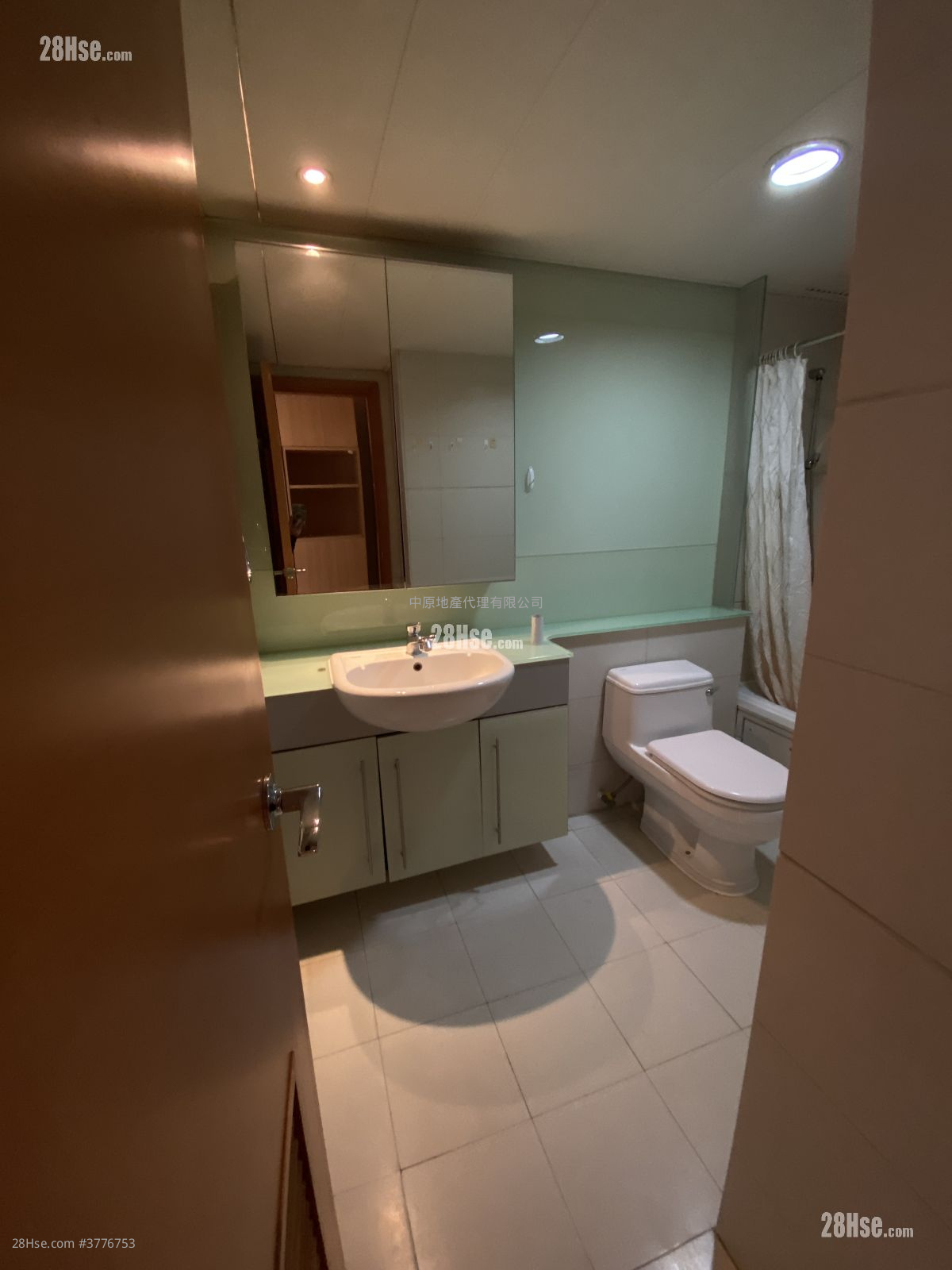 蓝天海岸 售盘 3 房 , 2 浴室 911 平方尺