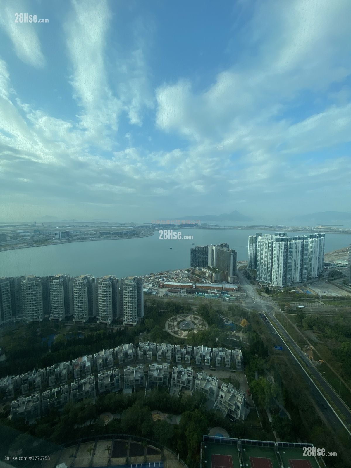 蓝天海岸 售盘 3 房 , 2 浴室 911 平方尺