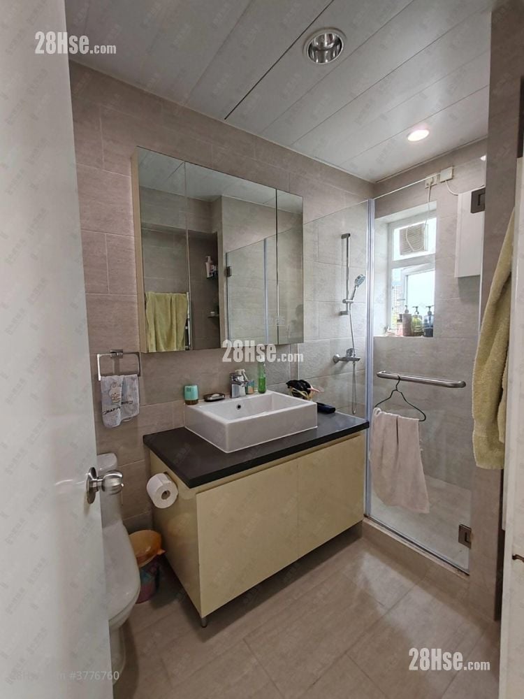 Victoria Court Sell 3 Bedrooms 1,592 ft²