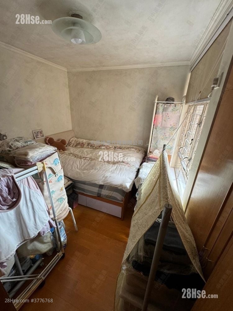 Chi Fu Fa Yuen Sell 2 Bedrooms , 1 Bathroom 439 ft²