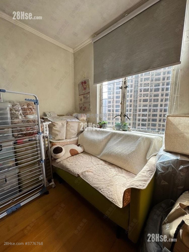 Chi Fu Fa Yuen Sell 2 Bedrooms , 1 Bathroom 439 ft²