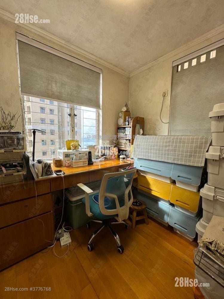 Chi Fu Fa Yuen Sell 2 Bedrooms , 1 Bathroom 439 ft²