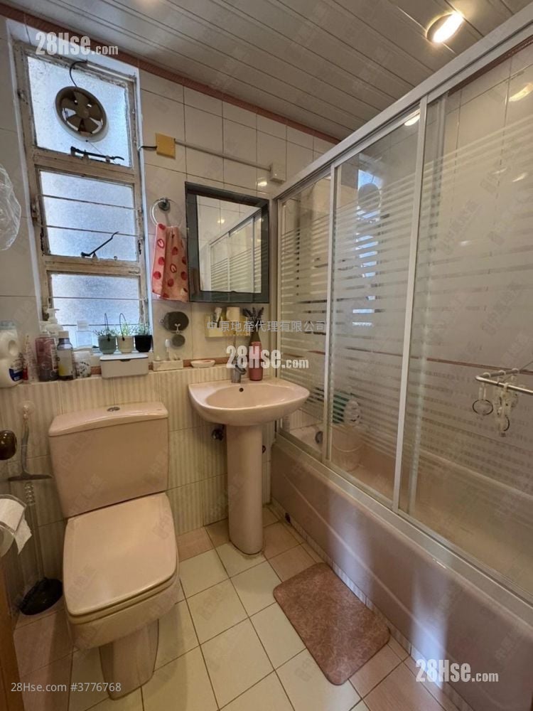 Chi Fu Fa Yuen Sell 2 Bedrooms , 1 Bathroom 439 ft²