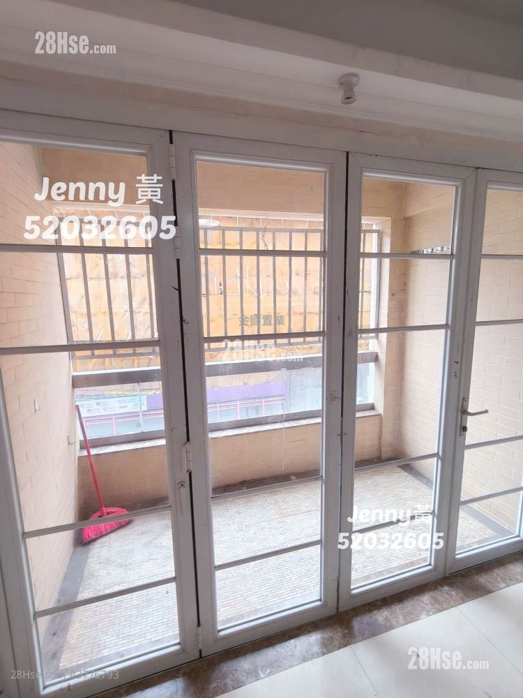 Man Wah Building Sell 3 Bedrooms , 2 Bathrooms 820 ft²