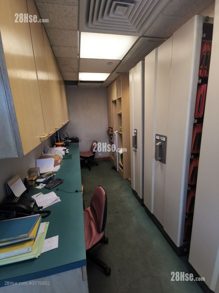 Sang Woo Building Rental 3 Bedrooms , 2 Toilets 1,000 ft²