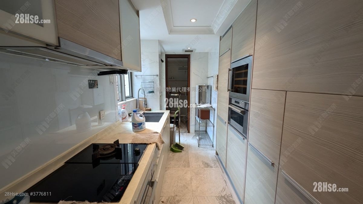 逸珑湾 售盘 3 房 , 2 浴室 873 平方尺