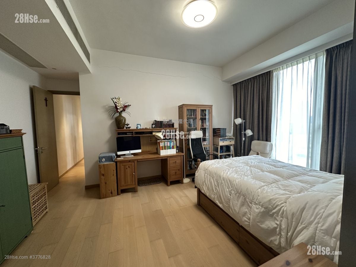 8 Lasalle Sell 3 Bedrooms , 4 Bathrooms 1,625 ft²