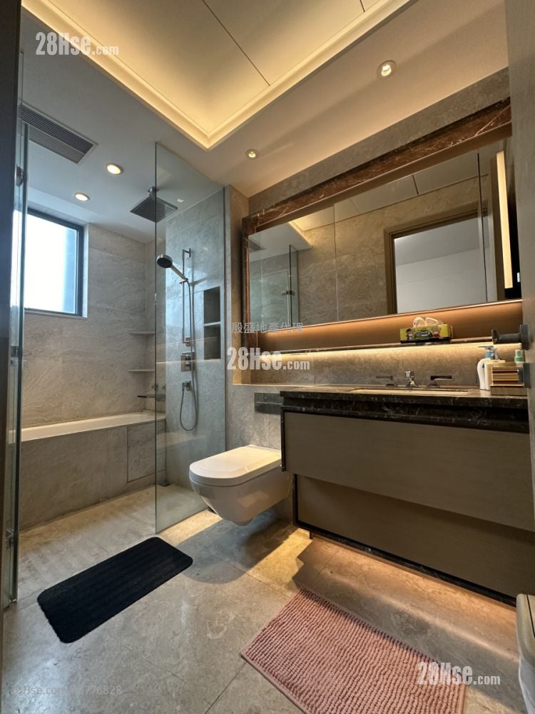 8 Lasalle Sell 3 Bedrooms , 4 Bathrooms 1,625 ft²