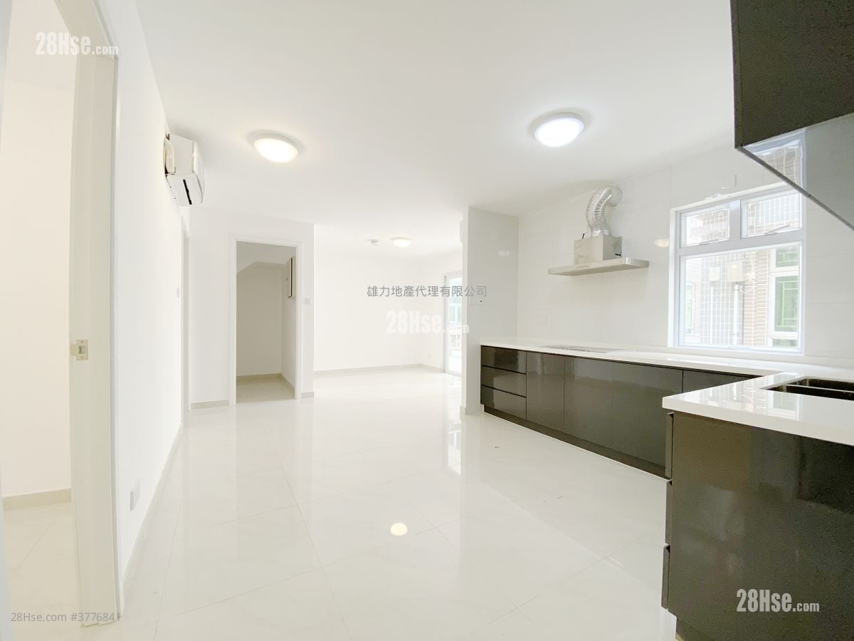 Village Sell 3 Bedrooms , 2 Bathrooms 630 ft²