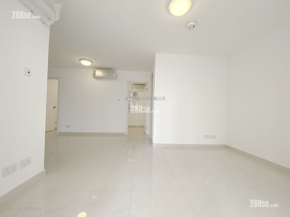 Village Sell 3 Bedrooms , 2 Bathrooms 630 ft²