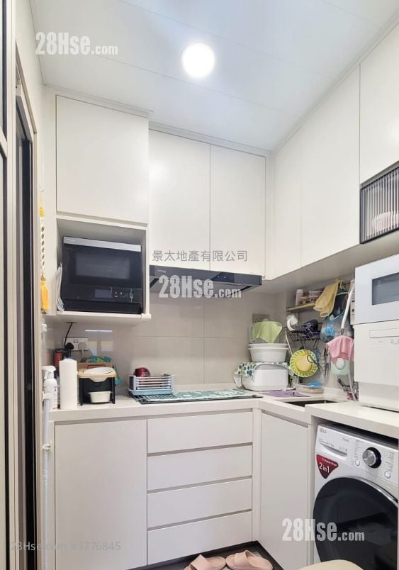 Aldrich House Sell 2 Bedrooms , 1 Bathroom 378 ft²